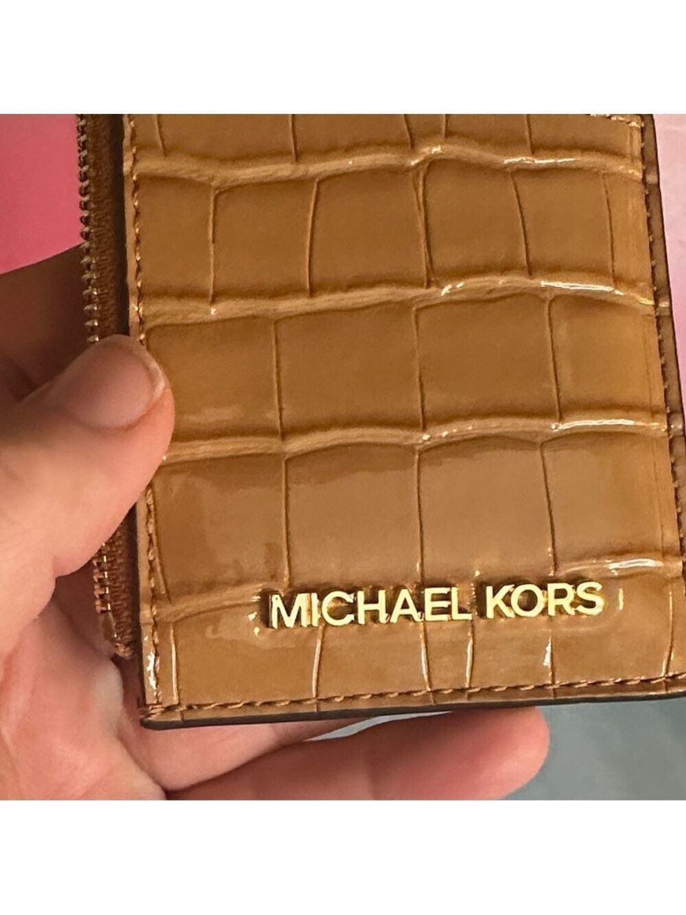 Michael Kors Jet Set Travel Medium TZ Card Case in a crocodile-embossed "Deer" - Picture 6 of 14